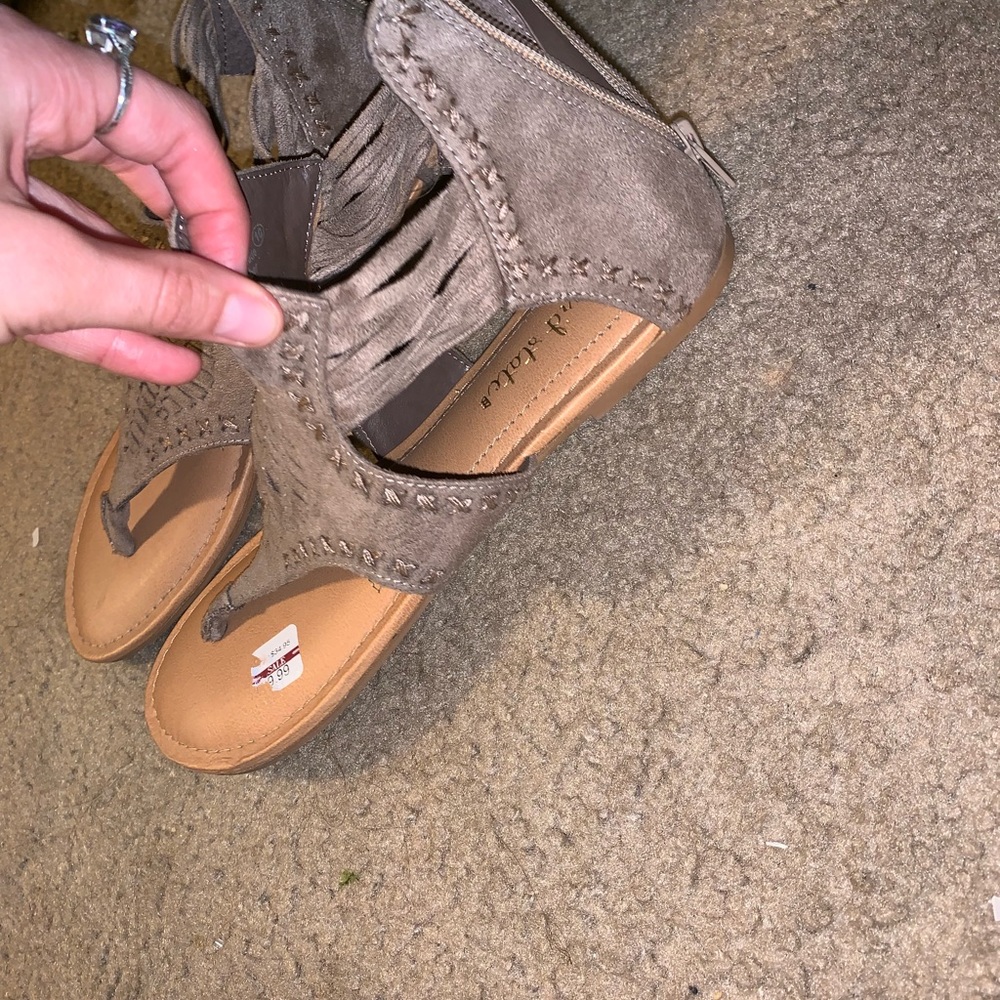 Sandals - Picture 2 of 3